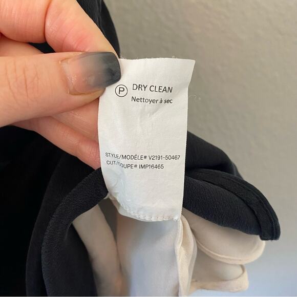 Vince 100% Silk Longline Black Henley Tank Top Size Small - Picture 7 of 7